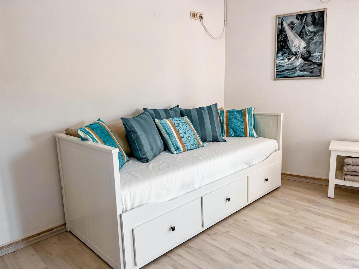 Central Apartments Bol * Bol